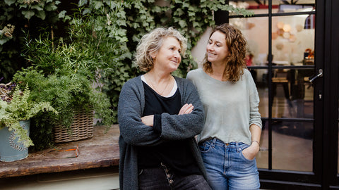 Ursula und Fee Kohlmann, Malermeisterinnen bei VerWANDlung