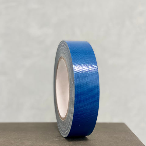 Blaues Klebeband für Putztechniken